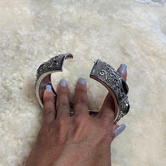 Plus Size Fashion Bracelet - Picture 4 of 6